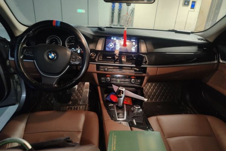 Used BMW 5 Series 2017 520Li Elegant Edition Center Console
