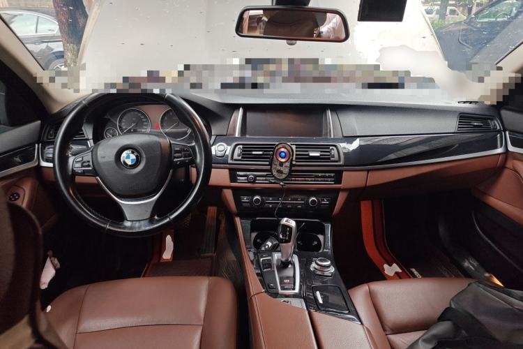 Used BMW 5 Series 2017 520Li Elegant Edition Center Console