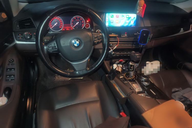 Used BMW 5 Series 2017 525Li Luxury Design Package Center Console
