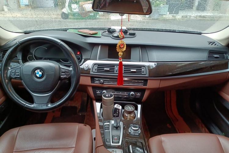 Used BMW 5 Series 2017 525Li Leading Model Center Console