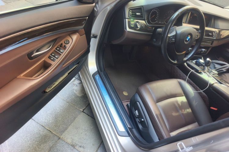 Used BMW 5 Series 2017 525Li Luxury Design Package Driver Seat