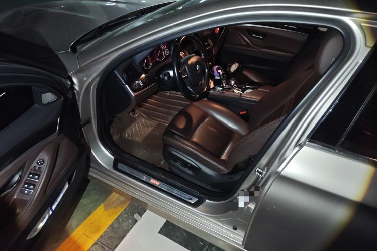 Used BMW 5 Series 2017 525Li Luxury Design Package Driver Seat