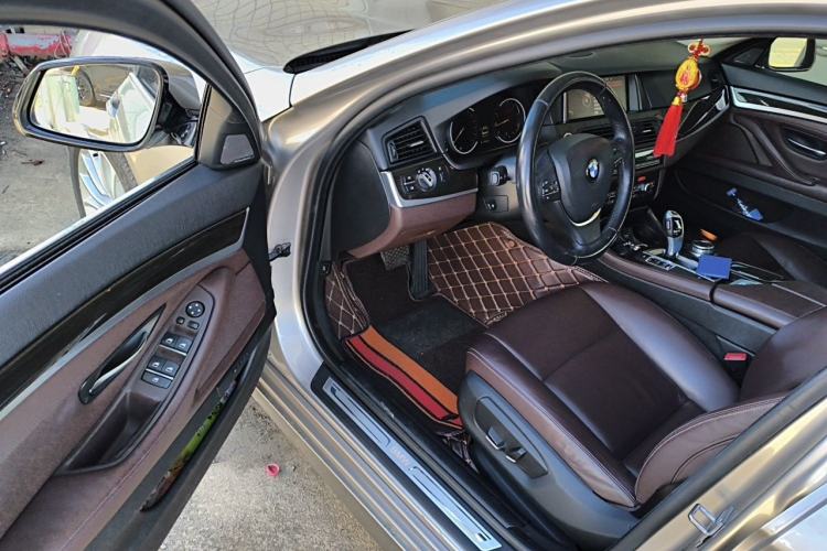 Used BMW 5 Series 2017 525Li Luxury Design Package Driver Seat