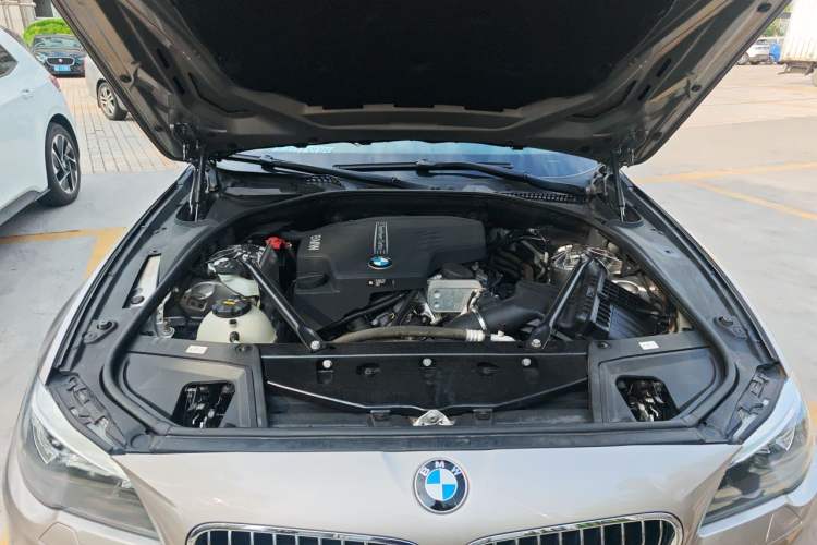 Used BMW 5 Series 2017 525Li Luxury Design Package Engine Bay