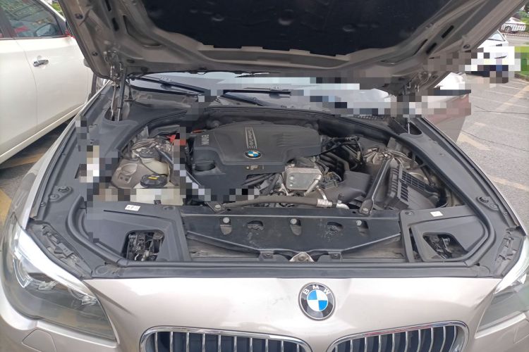 Used BMW 5 Series 2017 520Li Elegant Edition Engine Bay