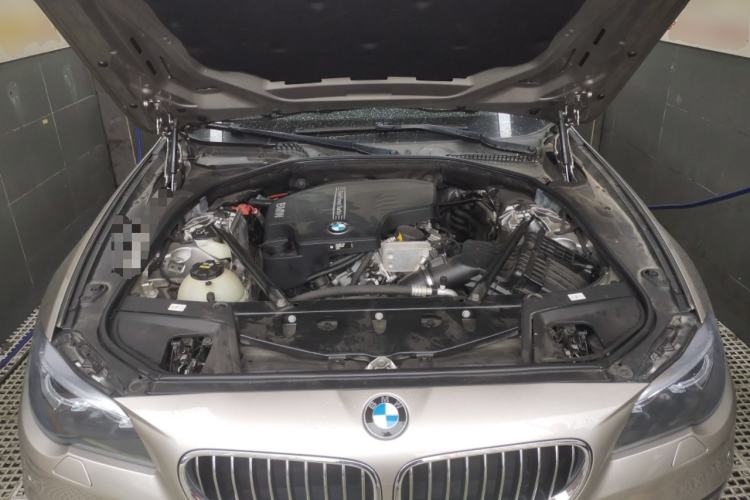 Used BMW 5 Series 2017 525Li Luxury Design Package Engine Bay