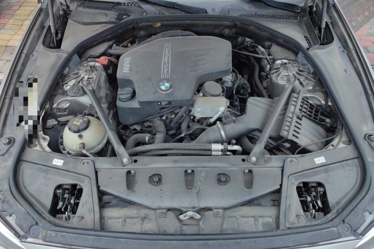 Used BMW 5 Series 2017 525Li Luxury Design Package Engine Bay