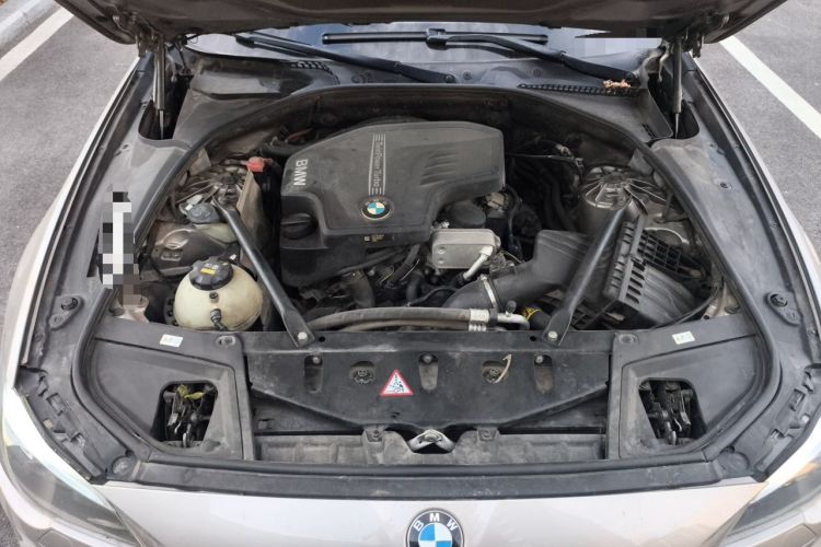 Used BMW 5 Series 2017 525Li Luxury Design Package Engine Bay