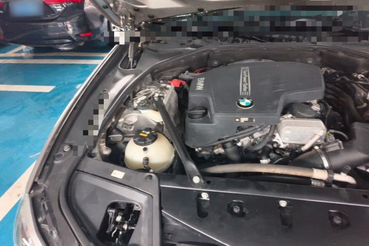 Used BMW 5 Series 2017 520Li Elegant Edition Engine Bay Right