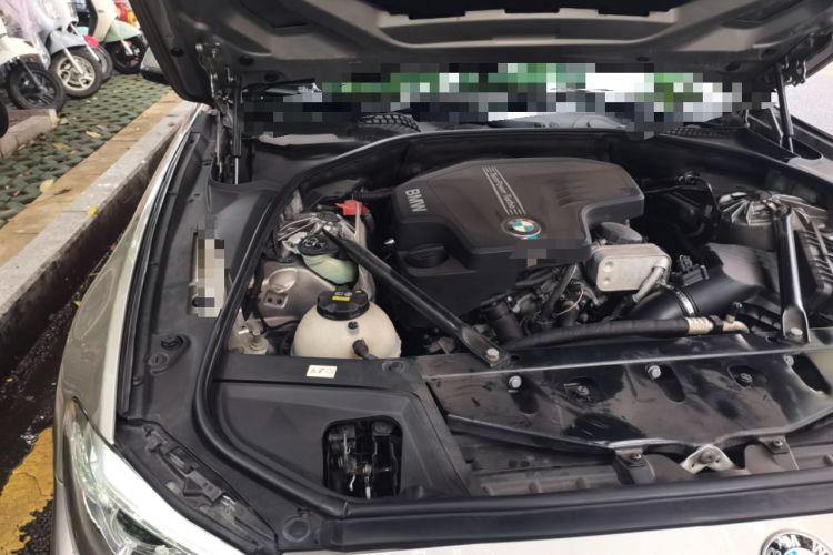 Used BMW 5 Series 2017 525Li Leading Model Engine Bay Right