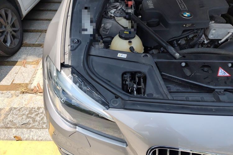 Used BMW 5 Series 2017 525Li Luxury Design Package Engine Bay Right