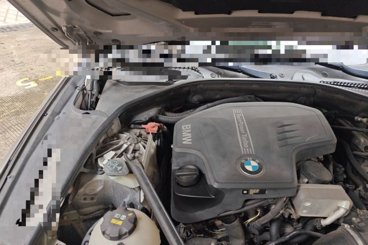 Used BMW 5 Series 2017 520Li Elegant Edition Engine Bay Right