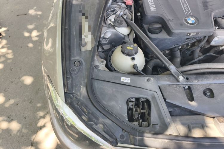 Used BMW 5 Series 2017 525Li Leading Model Engine Bay Right