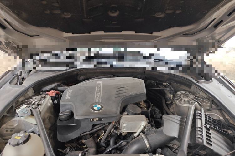 Used BMW 5 Series 2017 520Li Elegant Edition Engine Bay