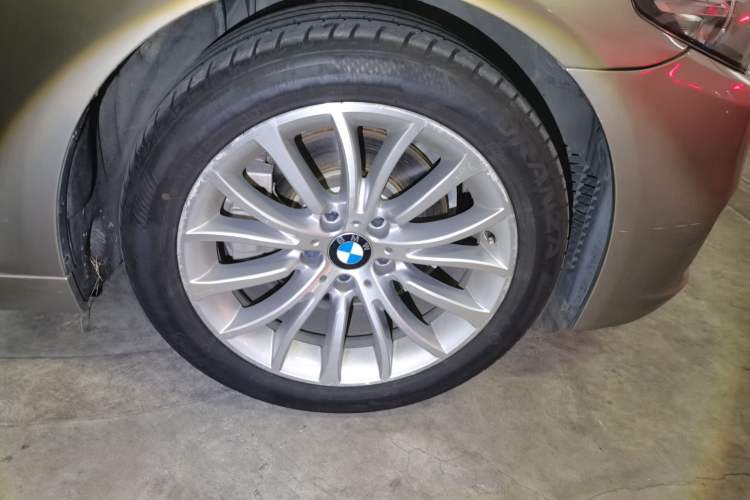 Used BMW 5 Series 2017 525Li Luxury Design Package Exterior 7