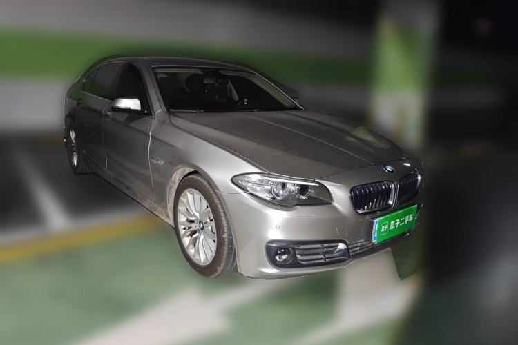 Used BMW 5 Series 2017 525Li Luxury Design Package Front Right 45 Deg