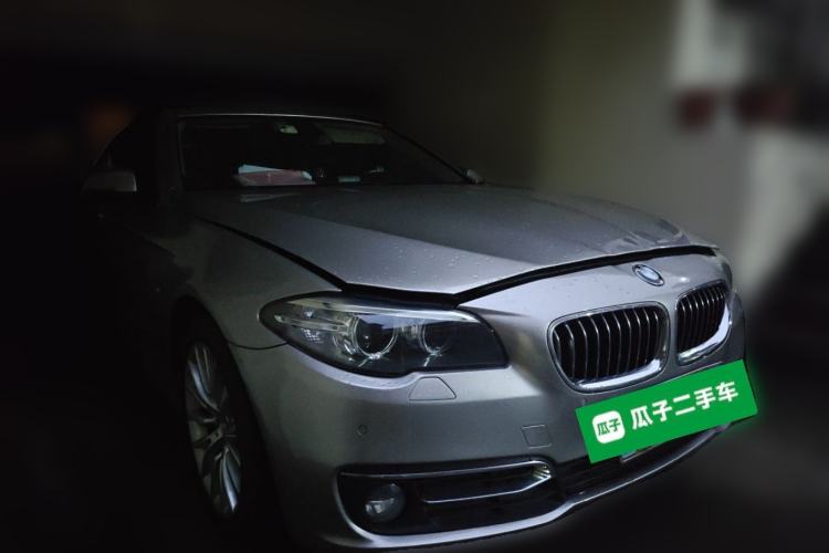 Used BMW 5 Series 2017 525Li Luxury Design Package Front Right 45 Deg