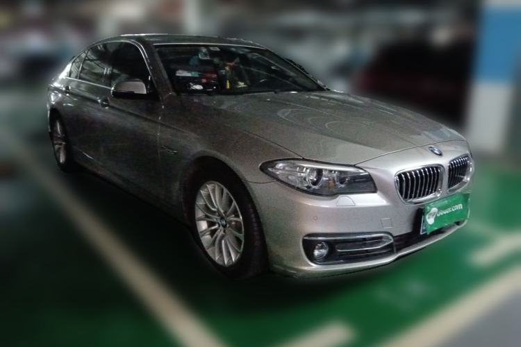 Used BMW 5 Series 2017 525Li Luxury Design Package Front Right 45 Deg