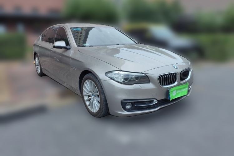 Used BMW 5 Series 2017 525Li Luxury Design Package Front Right 45 Deg