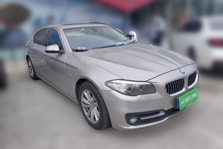 Used BMW 5 Series 2017 520Li Elegant Edition Front Right 45 Deg