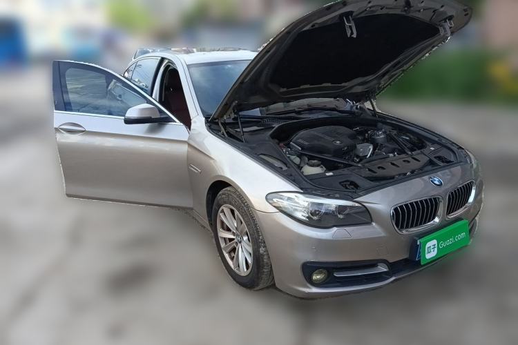 Used BMW 5 Series 2017 520Li Elegant Edition Front Right 45 Deg
