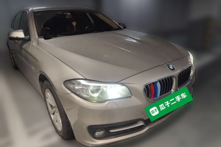 Used BMW 5 Series 2017 520Li Elegant Edition Front Right 45 Deg