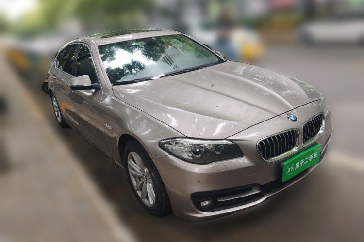 Used BMW 5 Series 2017 520Li Elegant Edition Front Right 45 Deg