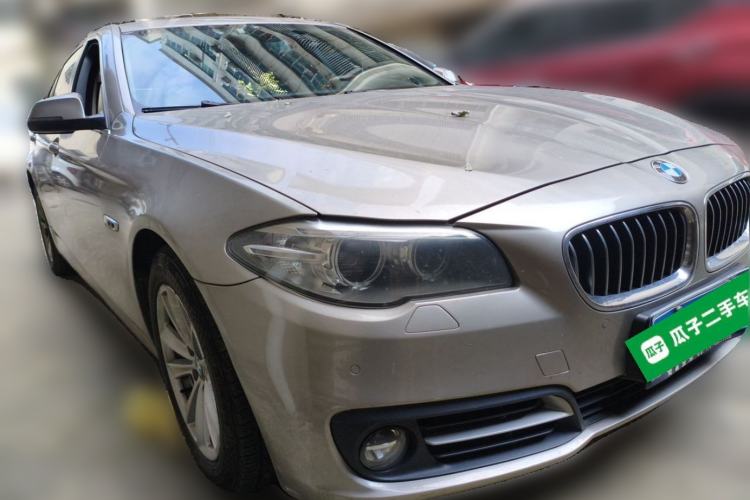 Used BMW 5 Series 2017 520Li Elegant Edition Front Right 45 Deg