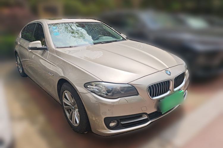 Used BMW 5 Series 2017 520Li Elegant Edition Front Right 45 Deg