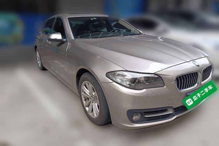 Used BMW 5 Series 2017 520Li Elegant Edition Front Right 45 Deg