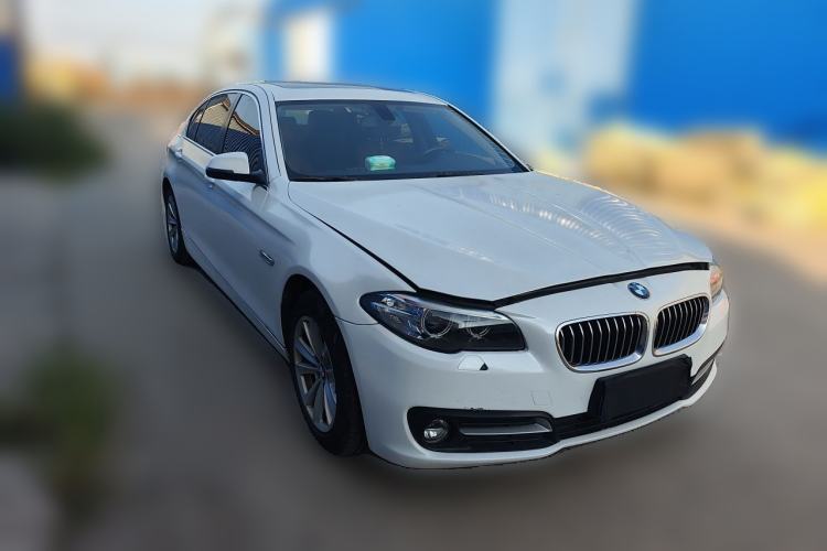 Used BMW 5 Series 2017 520Li Elegant Edition Front Right 45 Deg