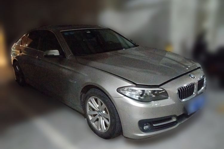Used BMW 5 Series 2017 520Li Elegant Edition Front Right 45 Deg