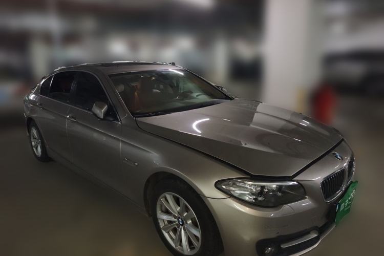 Used BMW 5 Series 2017 520Li Elegant Edition Front Right 45 Deg