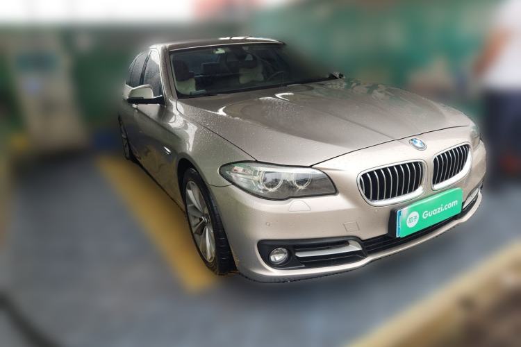 Used BMW 5 Series 2017 525Li Leading Model Front Right 45 Deg
