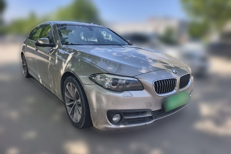 Used BMW 5 Series 2017 525Li Leading Model Front Right 45 Deg