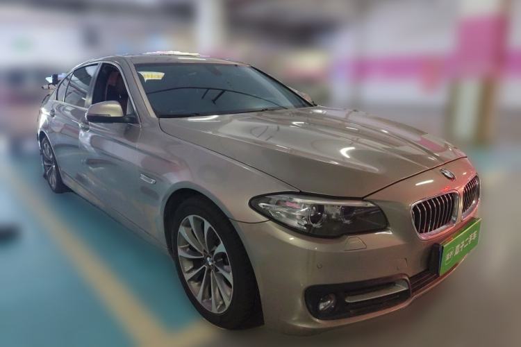 Used BMW 5 Series 2017 525Li Leading Model Front Right 45 Deg