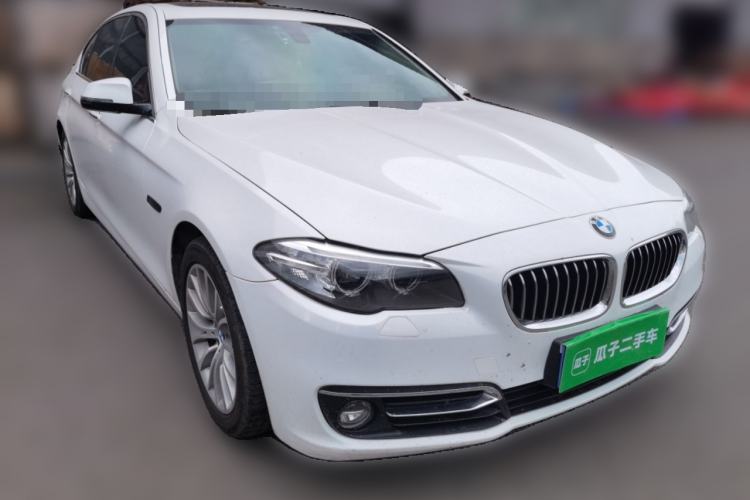 Used BMW 5 Series 2017 525Li Luxury Design Package Front Right 45 Deg
