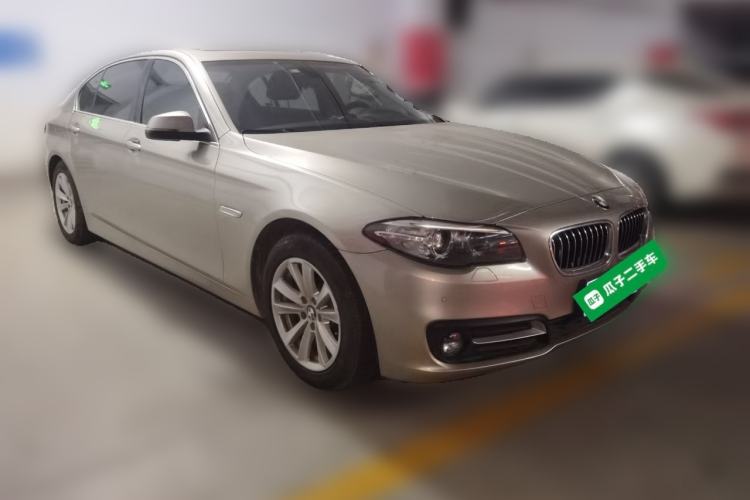 Used BMW 5 Series 2017 520Li Elegant Edition Front Right 45 Deg