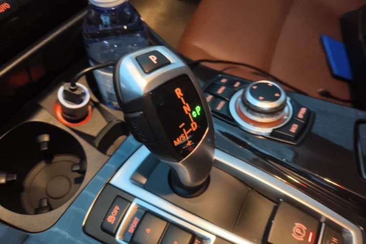 Used BMW 5 Series 2017 520Li Elegant Edition Gear Lever