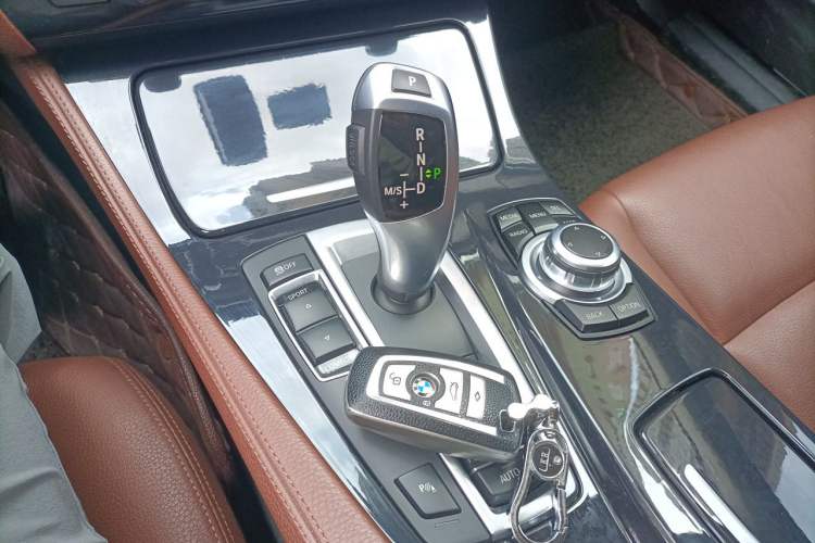 Used BMW 5 Series 2017 520Li Elegant Edition Gear Lever