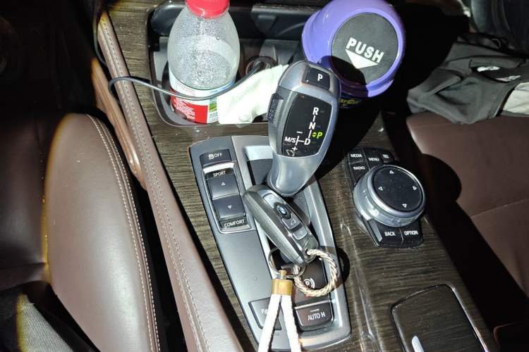 Used BMW 5 Series 2017 525Li Luxury Design Package Gear Lever