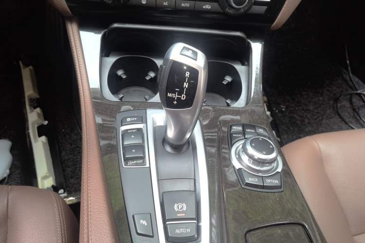 Used BMW 5 Series 2017 525Li Leading Model Gear Lever