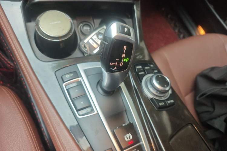 Used BMW 5 Series 2017 525Li Leading Model Gear Lever