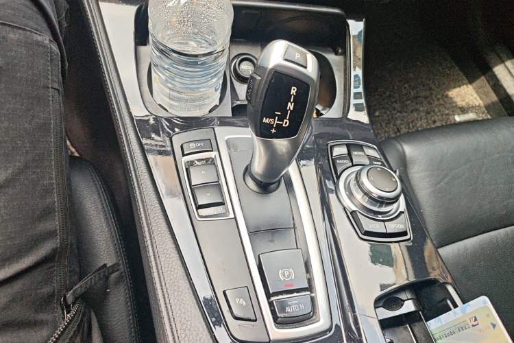 Used BMW 5 Series 2017 520Li Elegant Edition Gear Lever
