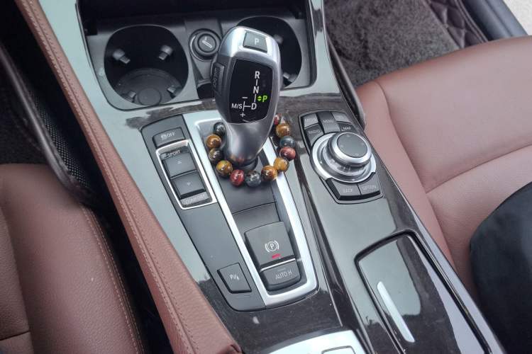 Used BMW 5 Series 2017 525Li Leading Model Gear Lever