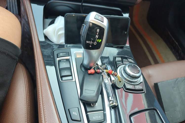 Used BMW 5 Series 2017 520Li Elegant Edition Gear Lever