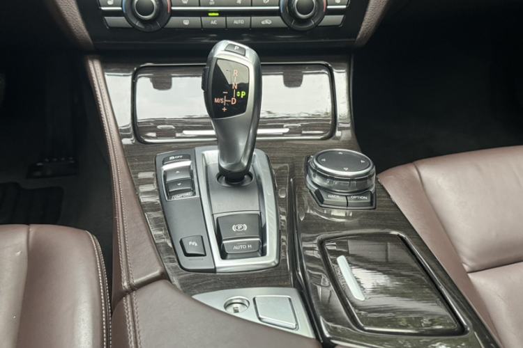 Used BMW 5 Series 2017 525Li Luxury Design Package Gear Lever