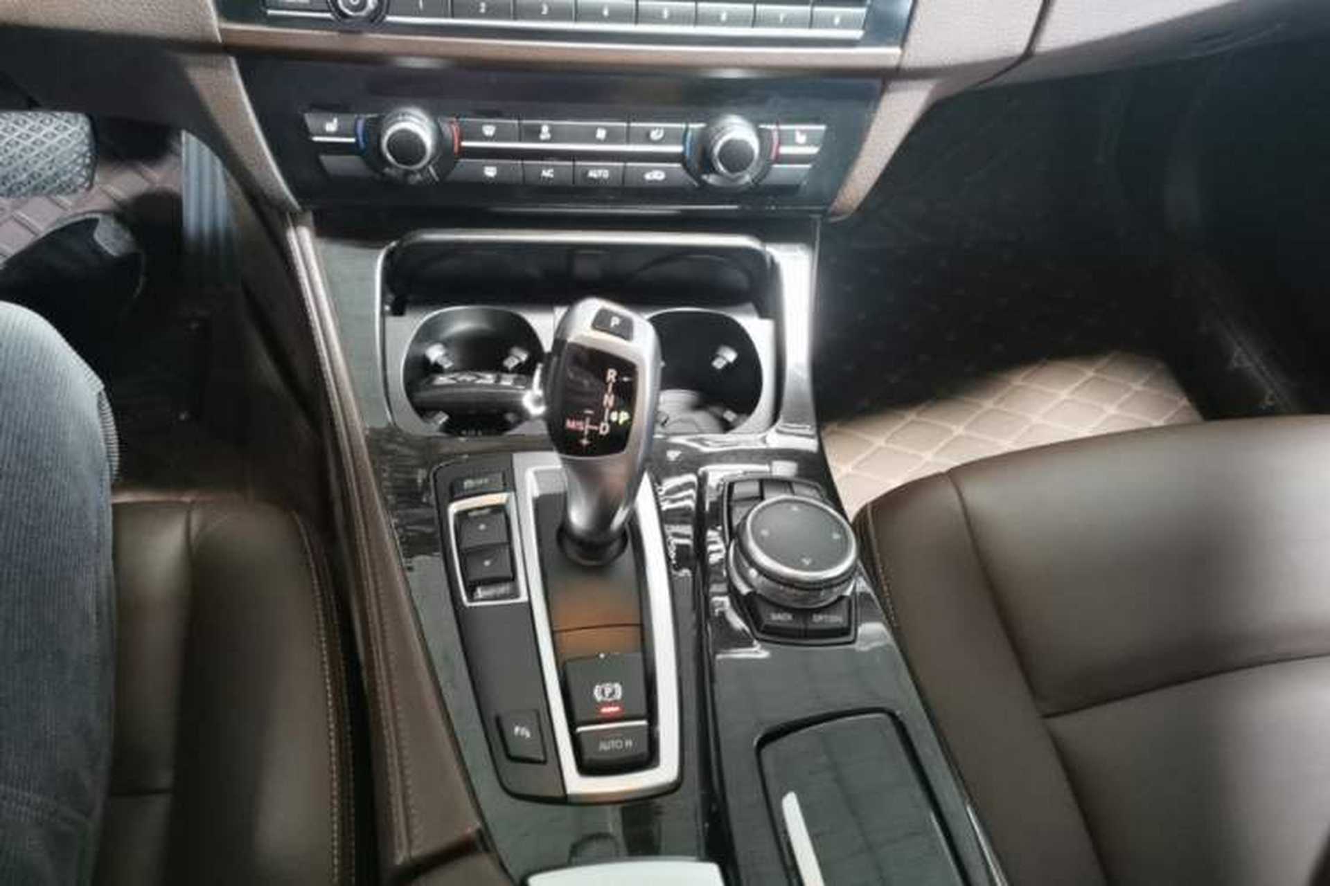 Used BMW 5 Series 2017 525Li Luxury Design Package Gear Lever