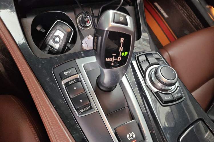 Used BMW 5 Series 2017 520Li Elegant Edition Gear Lever