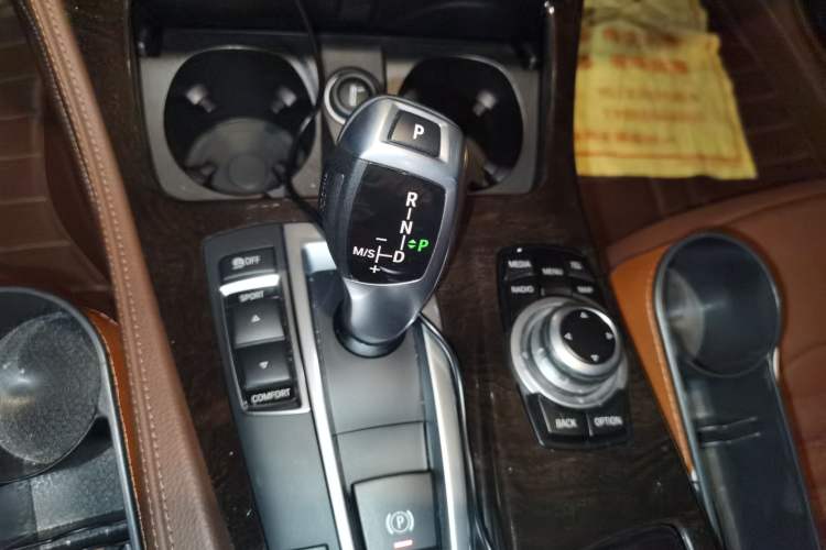 Used BMW 5 Series 2017 525Li Leading Model Gear Lever